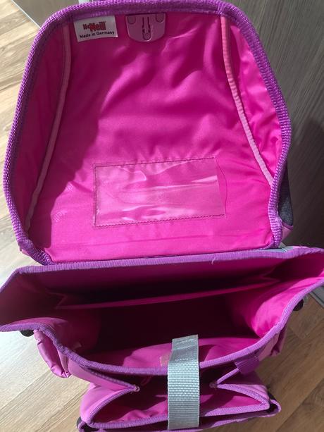 Školská taška mcneill,