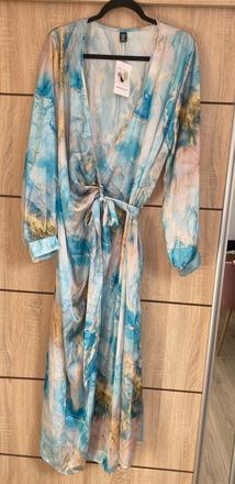 Šaty mramorové, 46