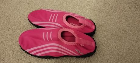 Topánky do vody, 28