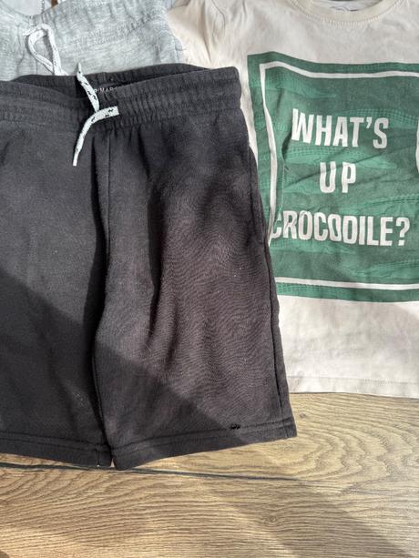 Trička+ šortky, 128