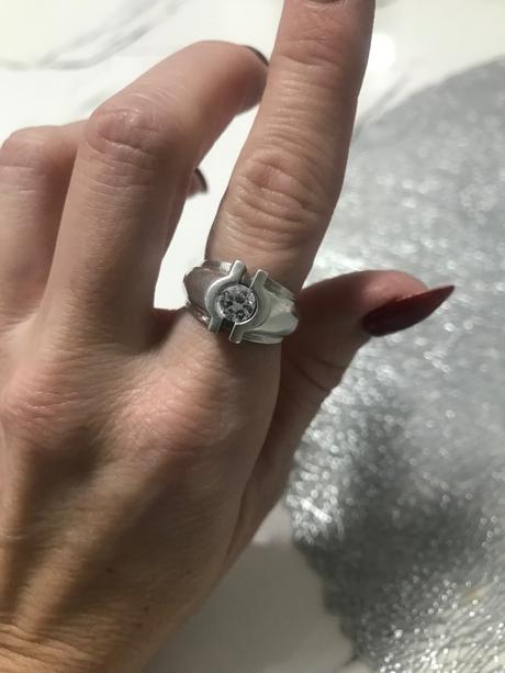 Prsteň strieborny -práve striebro 925,