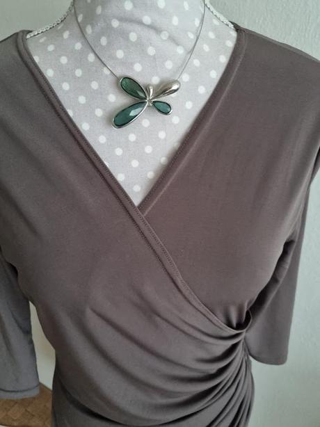 Bledohnedé elastické šaty 38, 38