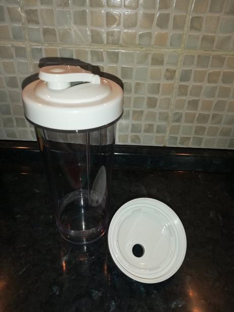 Nádoba na smoothie + vrchnák, 