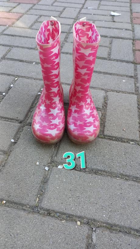 Dievčenské gumáky, 31