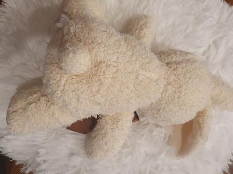 Chlpatý zajko s mašličkou,