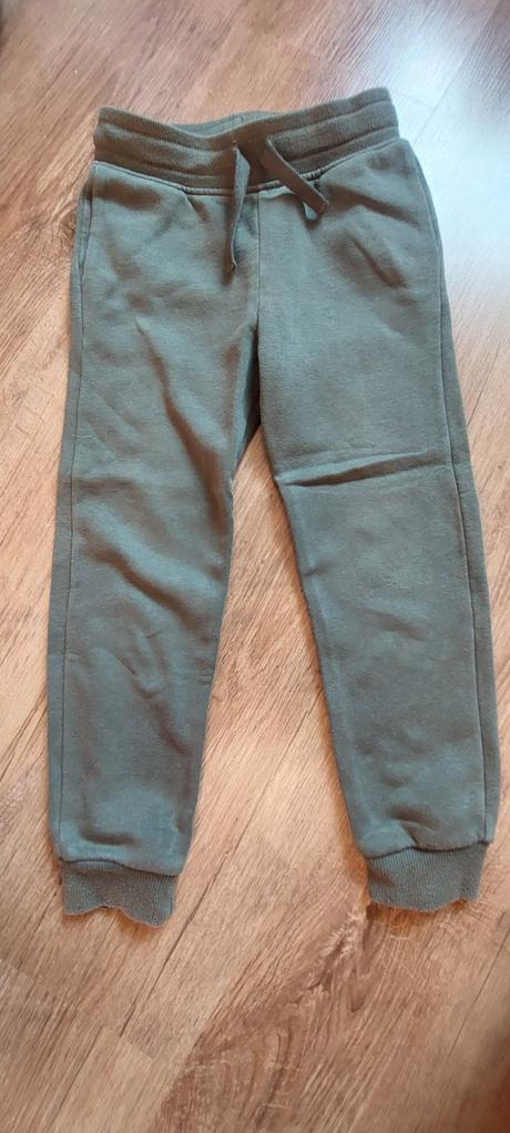 Zelene teplaky, h&m,116