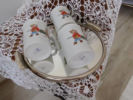 Retro šálky vianočné 3 kusy porcelán,, 