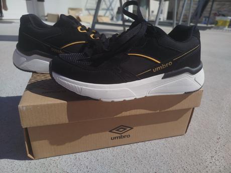 Botasky, umbro,37