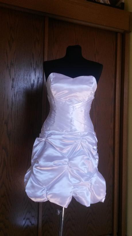 Šaty zberané biele, xs