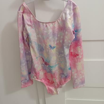 Úbor na gymnastiku, 122