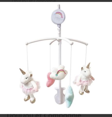 Kolotoč nad postieľku dou dou et compagnie, 