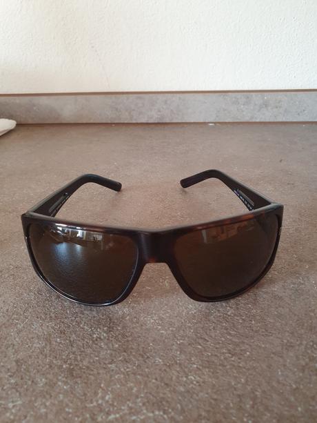 Slnecne okuliare zn. prego,