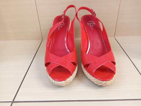 Korkové sandále, baťa,39