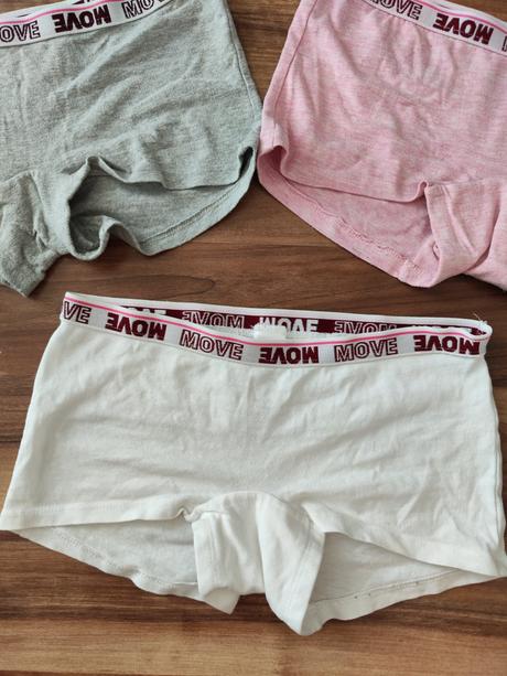 Podprsenky a nohavičky - set 5ks, takko,146