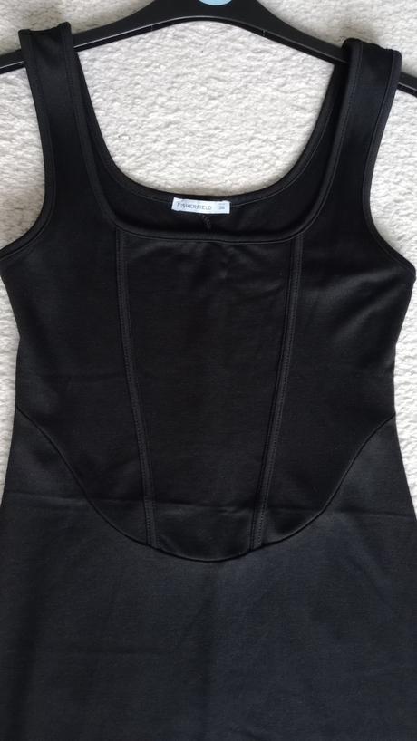 Čierne minišaty, gate,s