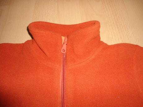 Oranzova mikinka, frog,110