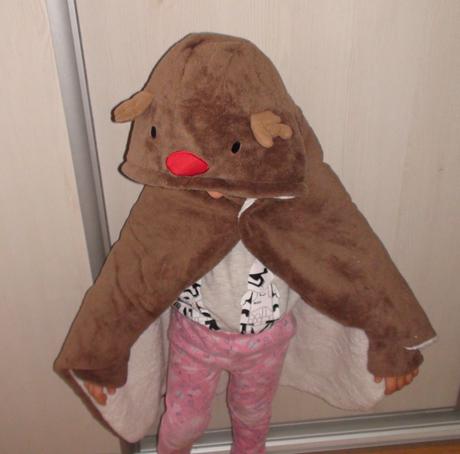 Sobík vianočné pončo/deka na prehodenie veľ.98,