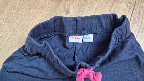 Kratase s ružovou šnúrkou, lupilu,104