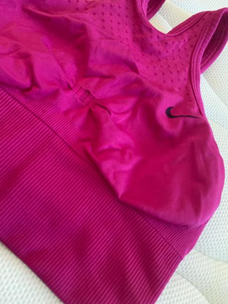 Fuchsiova sportova podprsenka, nike,xs