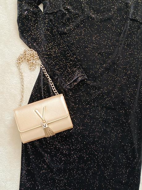 Krasne zamatove saty so zlatymi trblietkami, amisu,38