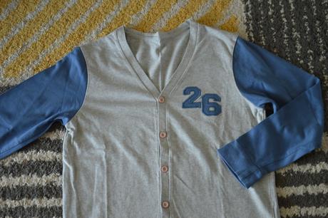 Sveter/mikina 140/146, 140