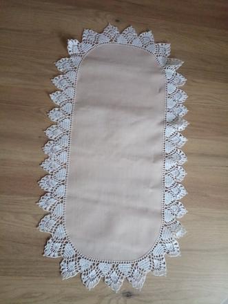 Háčkované dečky, obrusy,