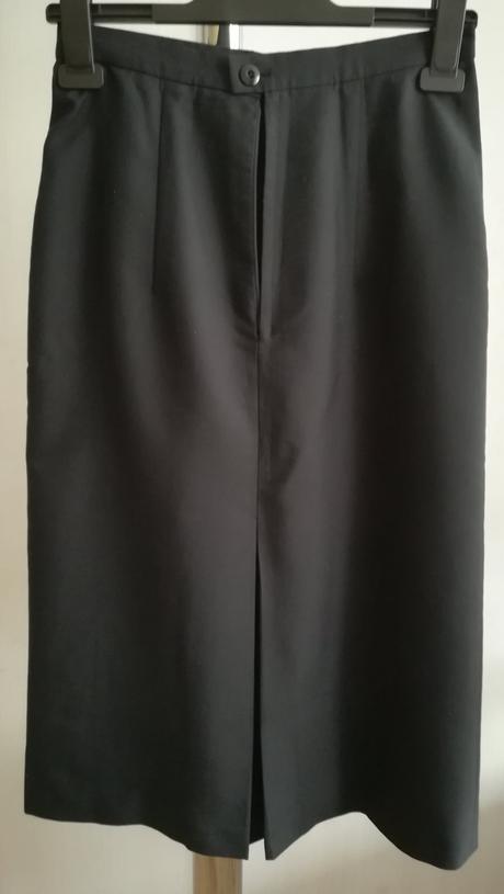 Dámsky kostým na leto, 38