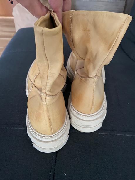 Kožené čižmy, 39