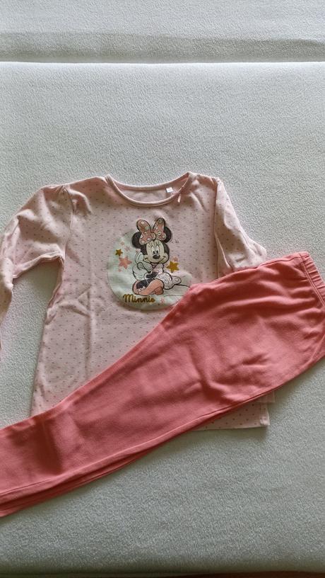 Pyžamo 122/128, disney,122
