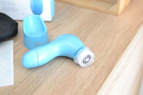 Prístroj na čistenie pleti skinpro, 