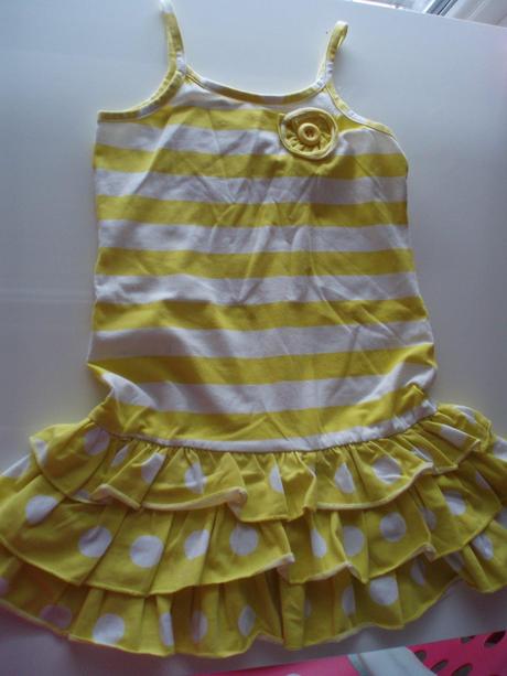 Šaty na 4-5 rokov, 4 eur, 116