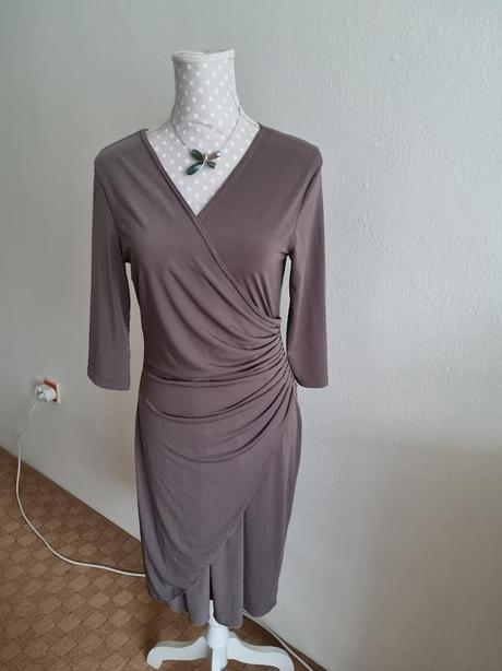 Bledohnedé elastické šaty 38, 38