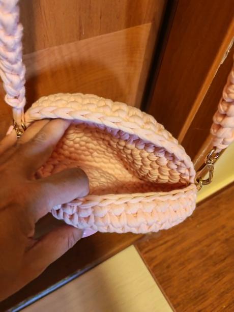 Háčkovaná hrubá crossbody kabelka, 