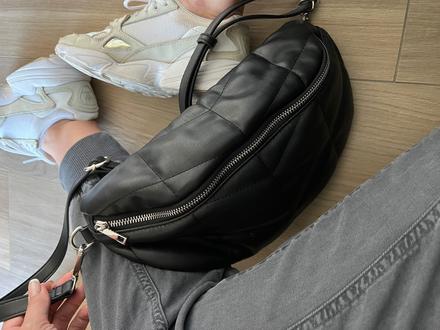 Kabelka reserved, reserved