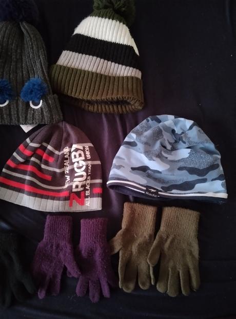 Mix čiapky +rukavice, 128