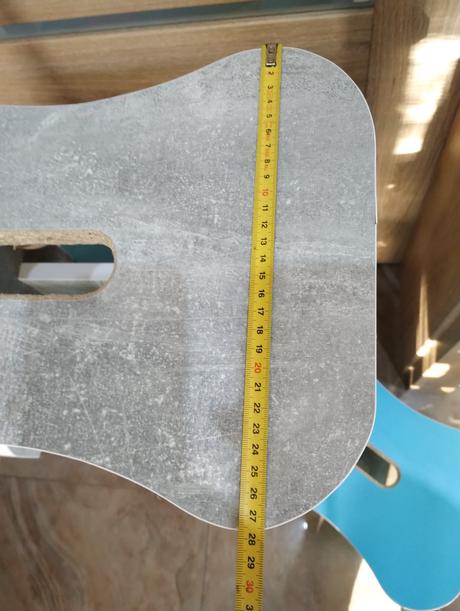 Farebný šamel/šamlík/šamerlík/štokrlík/stolček,