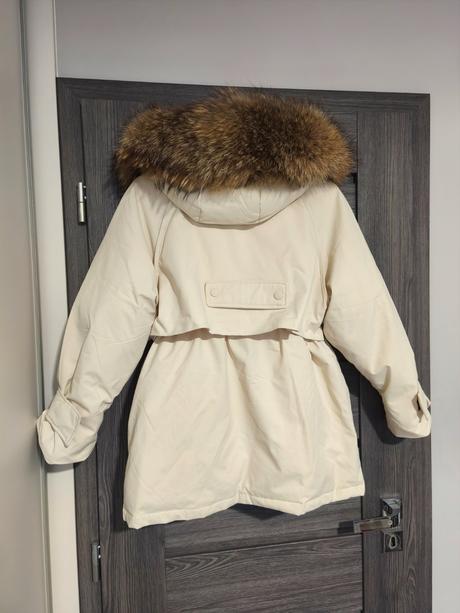 Zimna tepla parka s pravou kozusinou, s