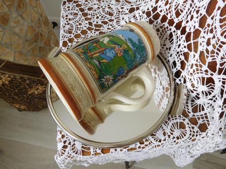 Korbel-keramika v ľudovom motíve,, 