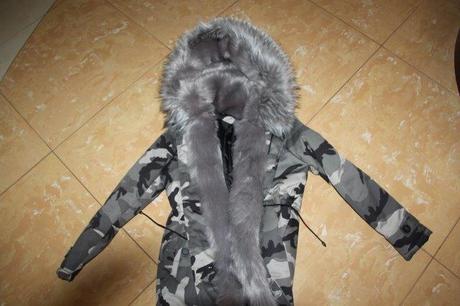 Parka s bohatou kožušinou, s