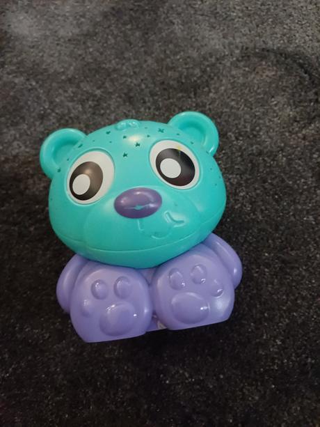 Macko na uspavanie, svietia hviezdy a hudba, 