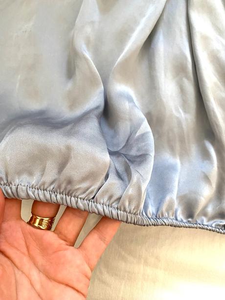 Hodvábna blúzka s otvoreným chrbtom, m