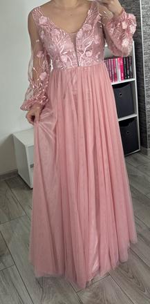 Púdrovo ružové šaty s vyšívanými vzormi a dlhými, m