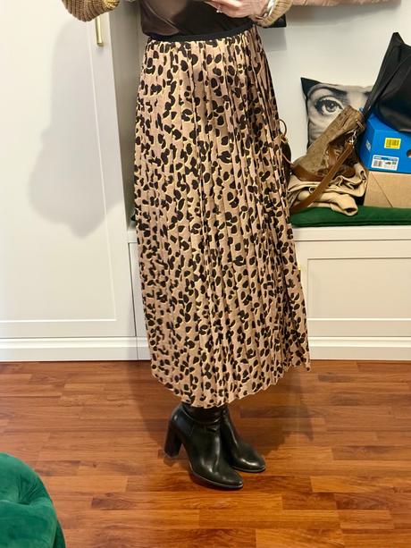 Boss sukna, hugo boss,36