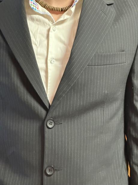 Pánsky oblek tmavý prúžkovaný, m