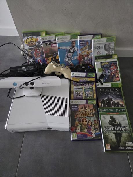 Xbox 360 + kinect + 2 ovládače + 10 hier,