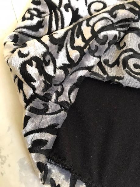 Spoločenské púzdrové šaty, m