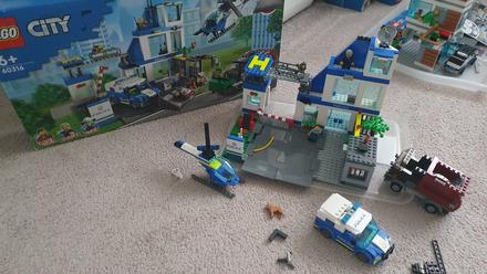 Lego city policajna stanica,