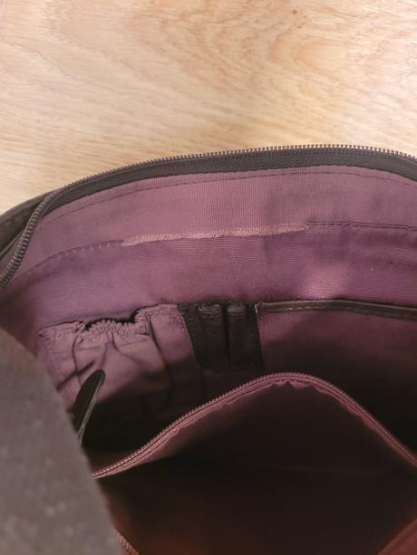 Kožená kabelka, baťa