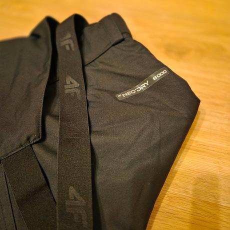 Čierne lyžiarske nohvice 4f, 158