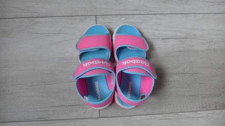 Sandalky, reebok,32
